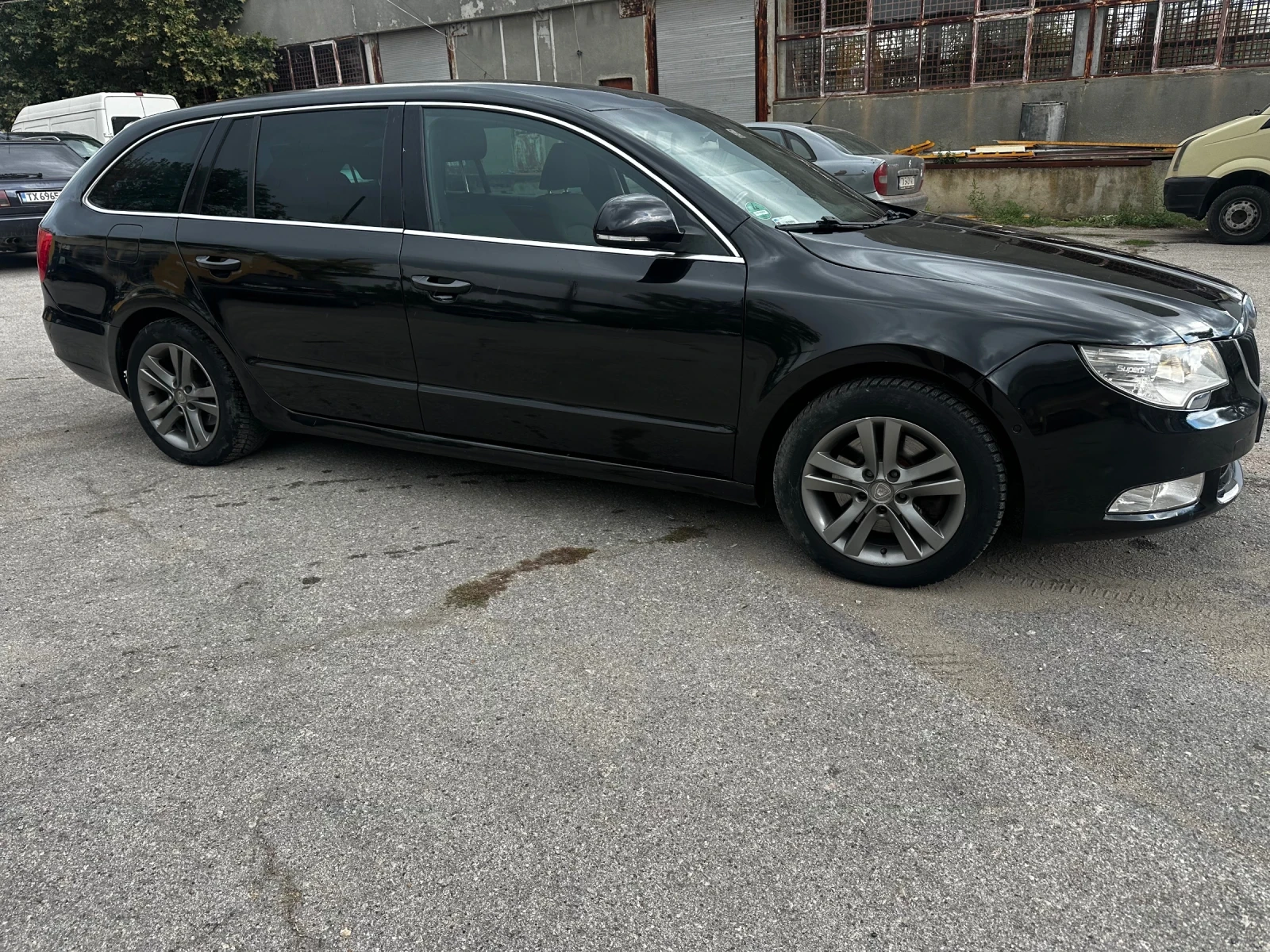 Skoda Superb 1.8TSI, снимка 6 - Автомобили и джипове - 56203119