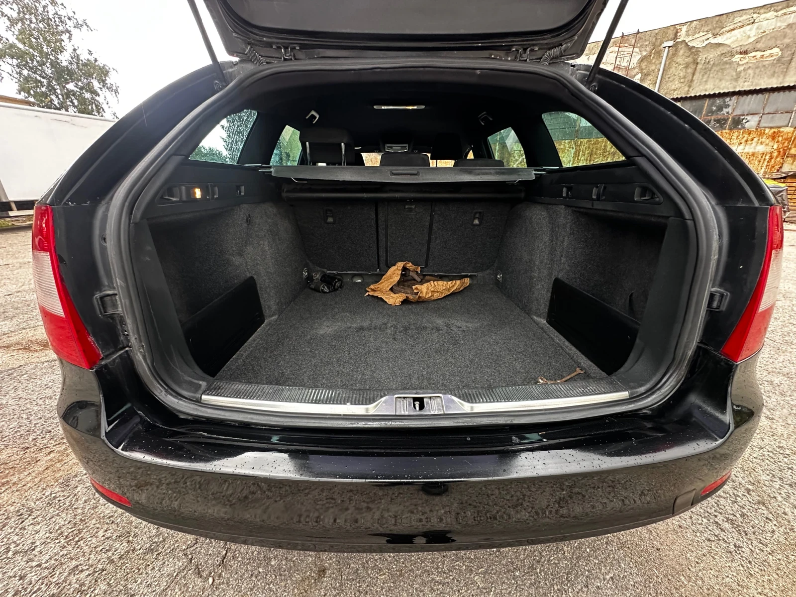 Skoda Superb 1.8TSI, снимка 11 - Автомобили и джипове - 56203119