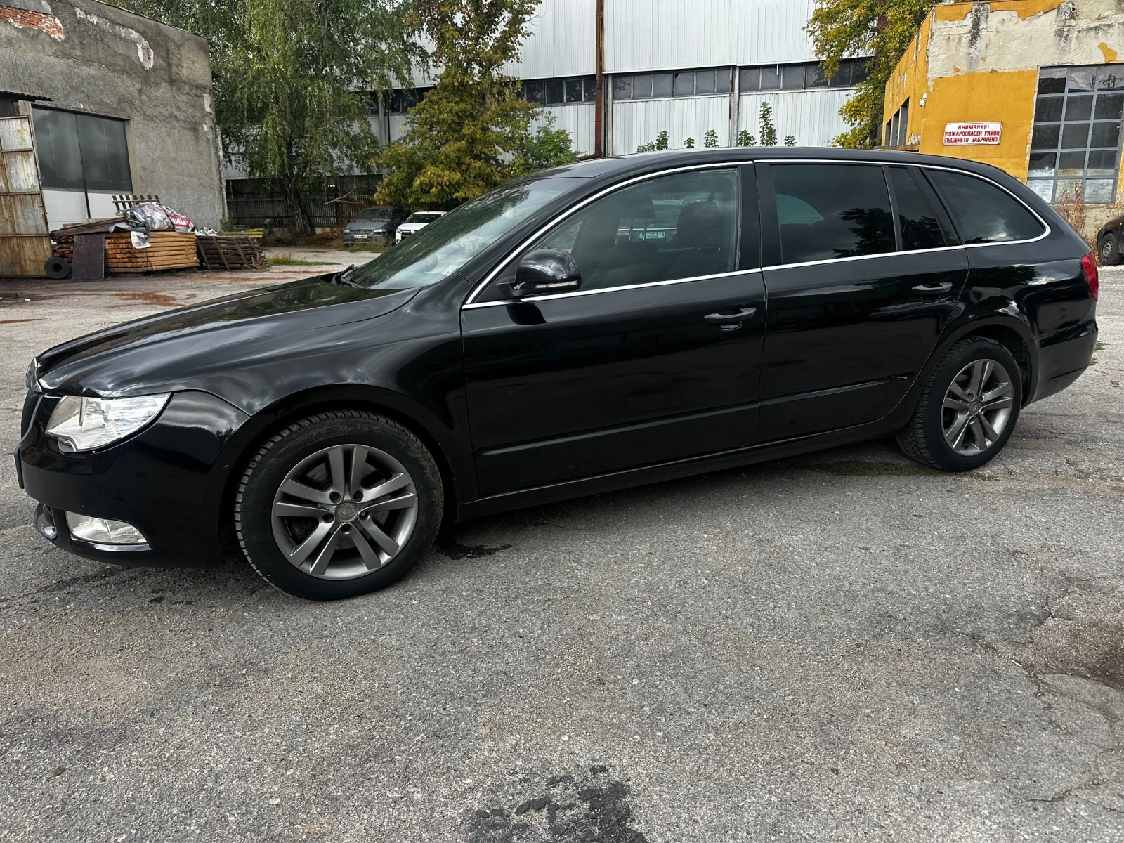 Skoda Superb 1.8TSI, снимка 2 - Автомобили и джипове - 56203119