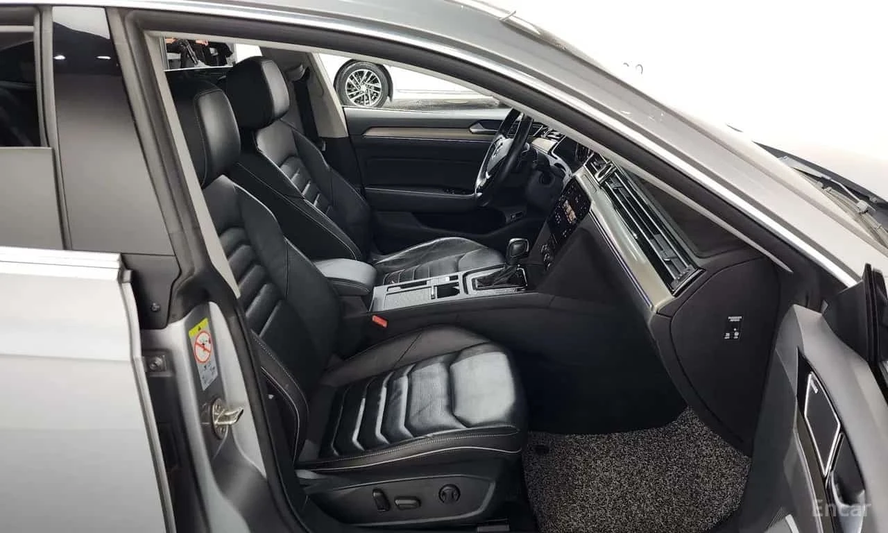 VW Arteon * 2.0 TDI Presige 4Motion * , снимка 11 - Автомобили и джипове - 56280415