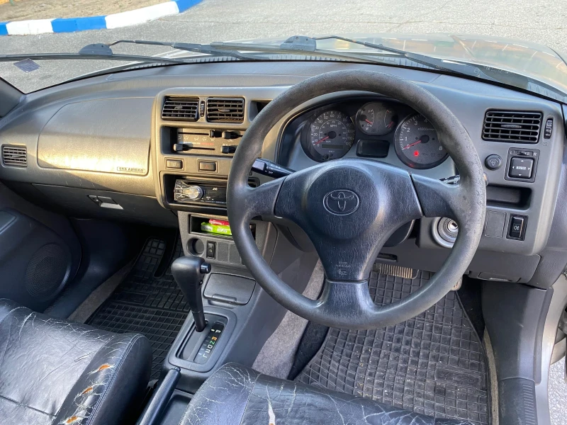 Toyota Rav4 2.0 , снимка 5 - Автомобили и джипове - 47134079