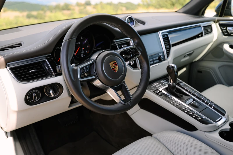 Porsche Macan GTS Premium Plus Package , снимка 9 - Автомобили и джипове - 51904426
