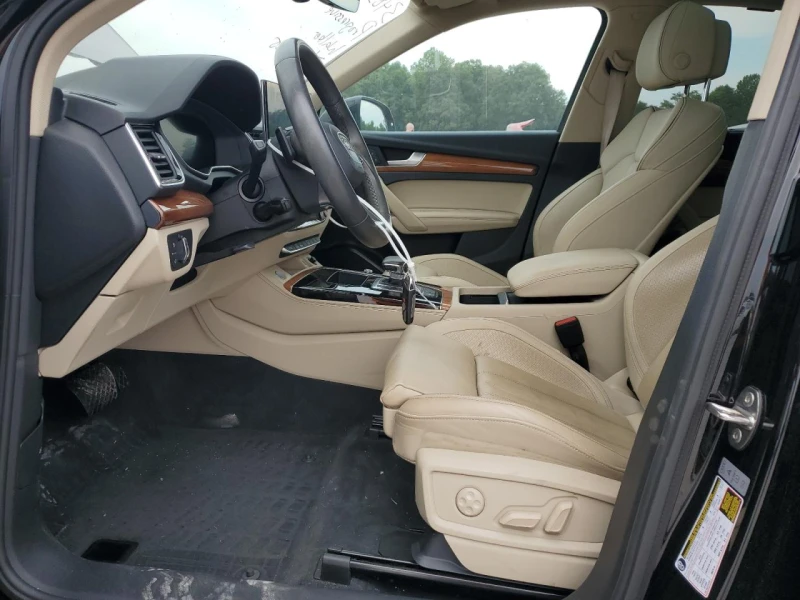 Audi Q5 LED Matrix / Панорама / Подгрев / Ambient осветл. , снимка 7 - Автомобили и джипове - 52095936