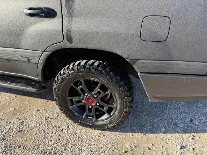 Toyota Land cruiser J100, снимка 15 - Автомобили и джипове - 52654111