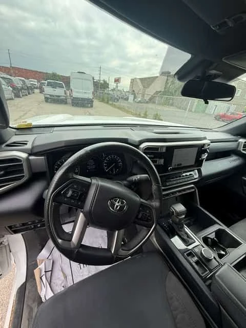 Toyota Tundra * SR * CARFAX * ЦЕНА ДО БГ, снимка 9 - Автомобили и джипове - 55040203