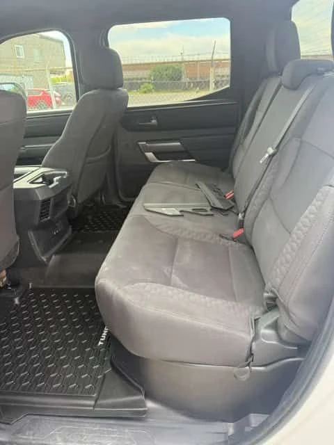 Toyota Tundra * SR * CARFAX * ЦЕНА ДО БГ, снимка 11 - Автомобили и джипове - 55040203