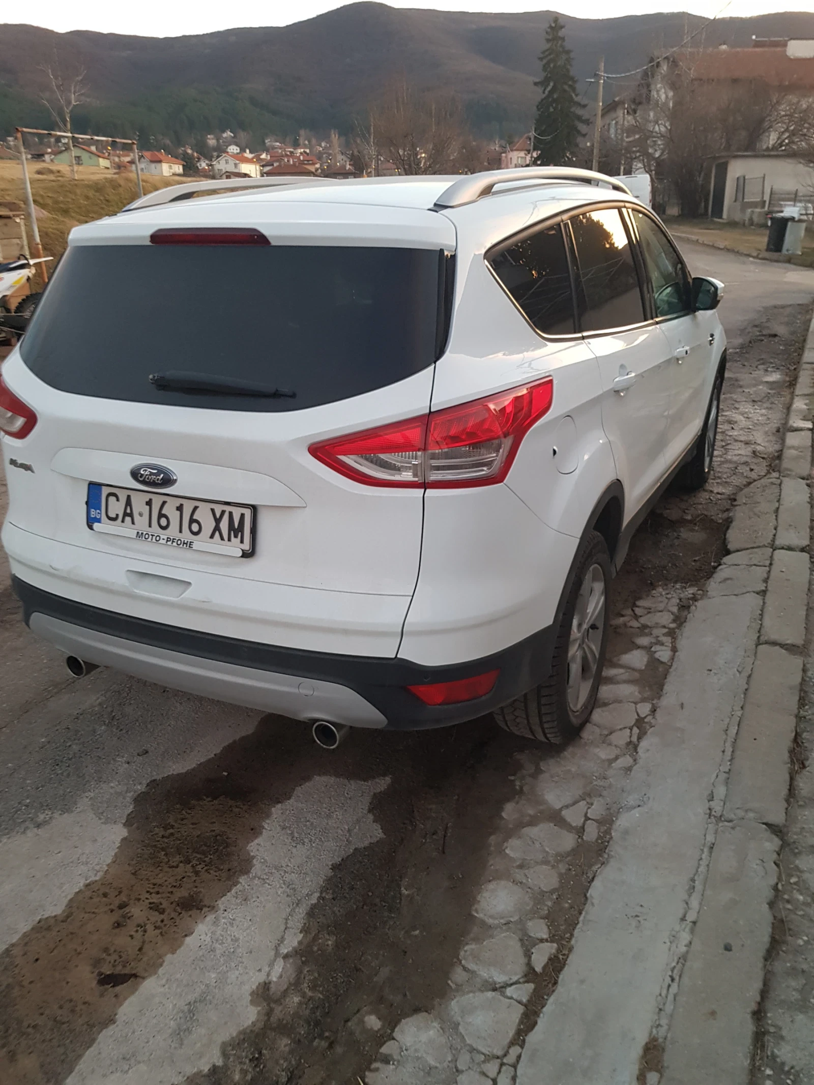 Ford Kuga  - изображение 4