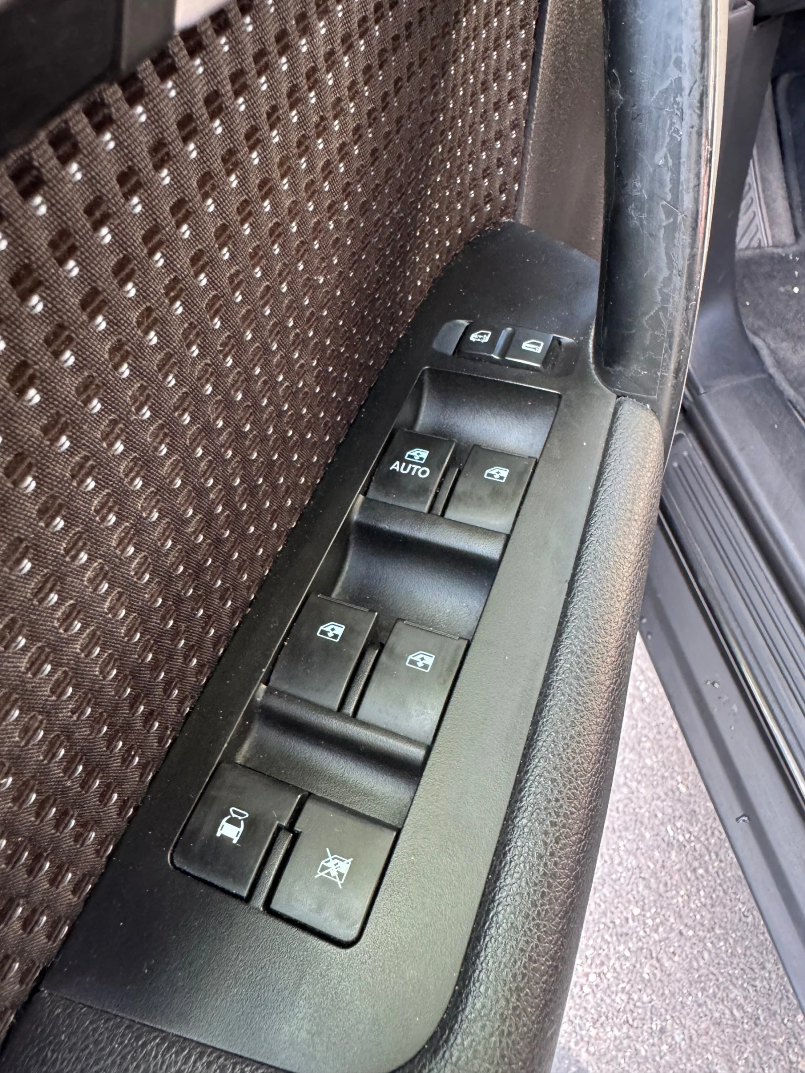 Chevrolet Captiva 2.4 л. / 7 места - изображение 9