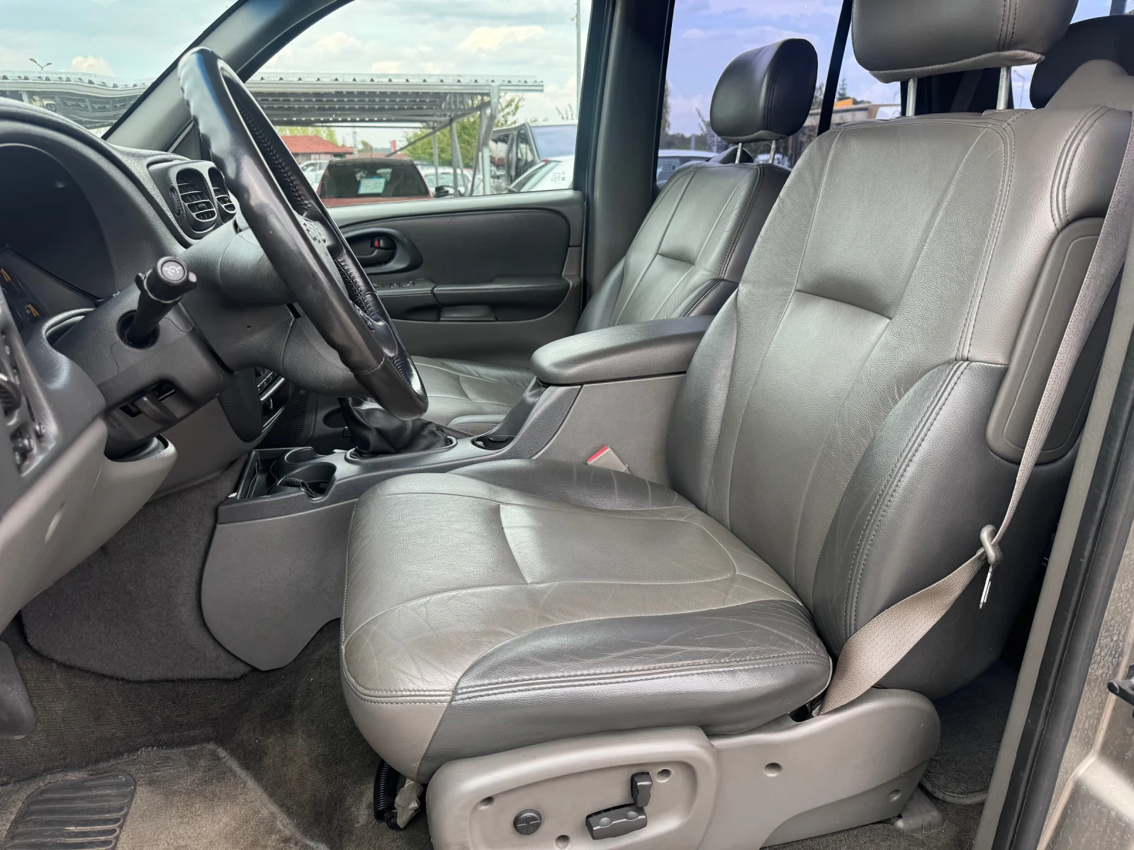 Chevrolet Trailblazer 4.2i АВТОМАТ 4х4 - изображение 8