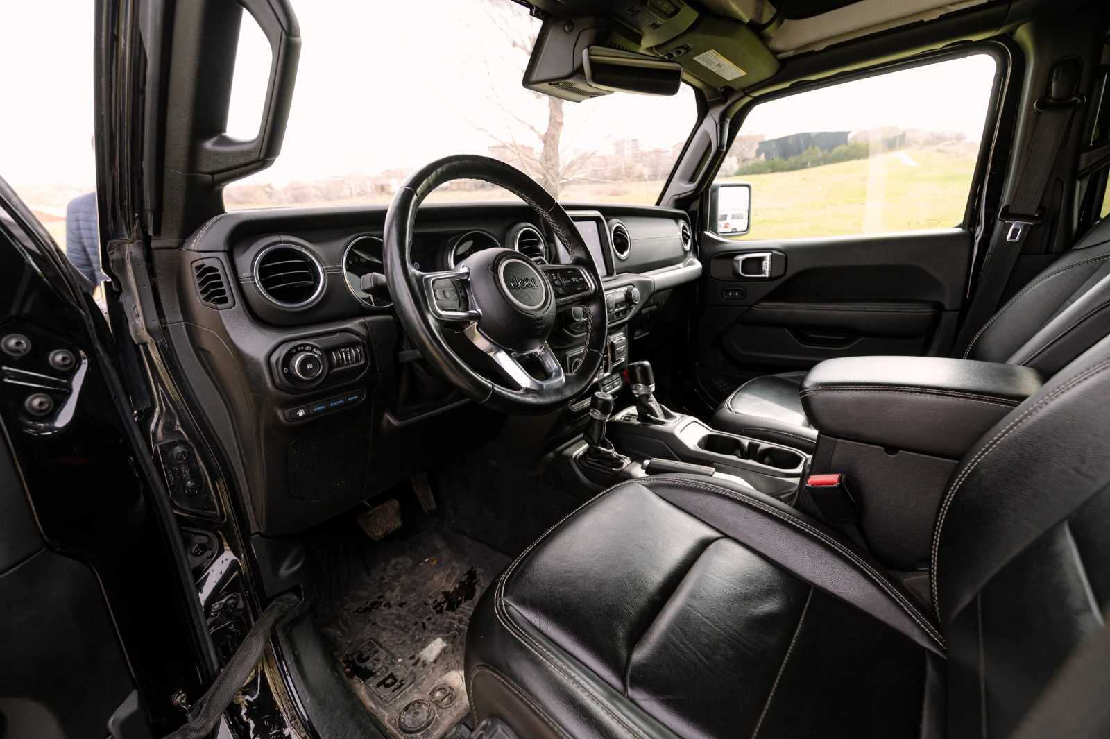 Jeep Wrangler Sahara Unlimited 4XE, снимка 10 - Автомобили и джипове - 53897318