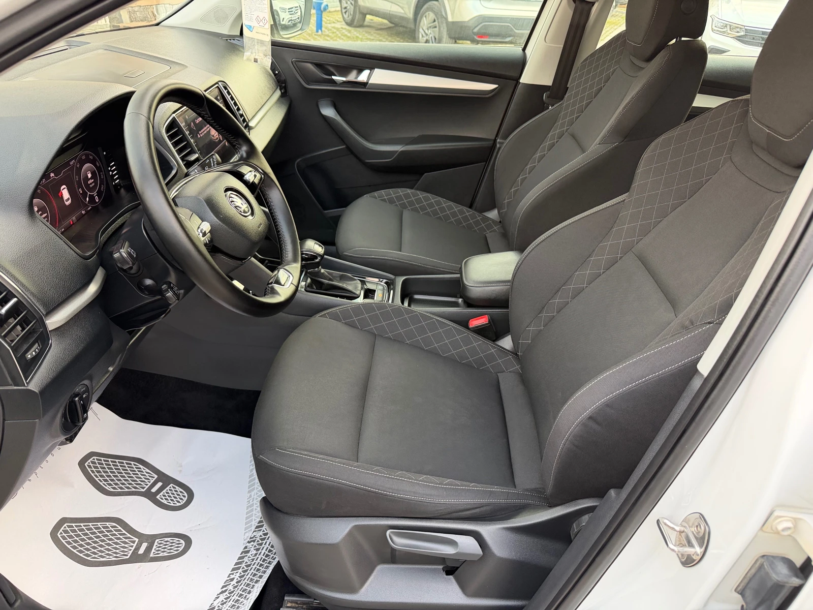 Skoda Karoq 2.0 TDI 4x4 150 KC., снимка 8 - Автомобили и джипове - 53999390