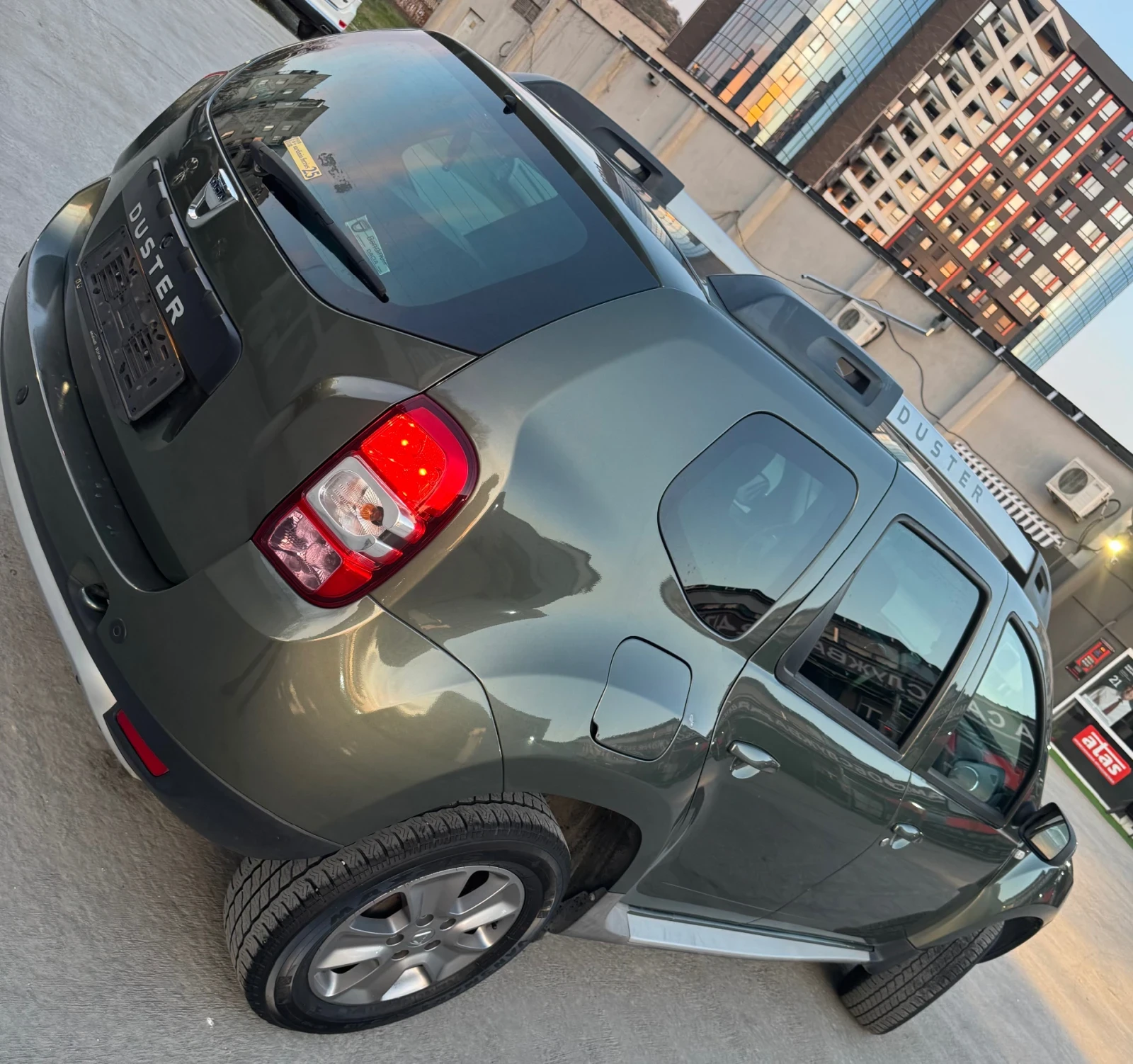Dacia Duster 1.6 GPL* ITALY* TOP, снимка 4 - Автомобили и джипове - 54115959