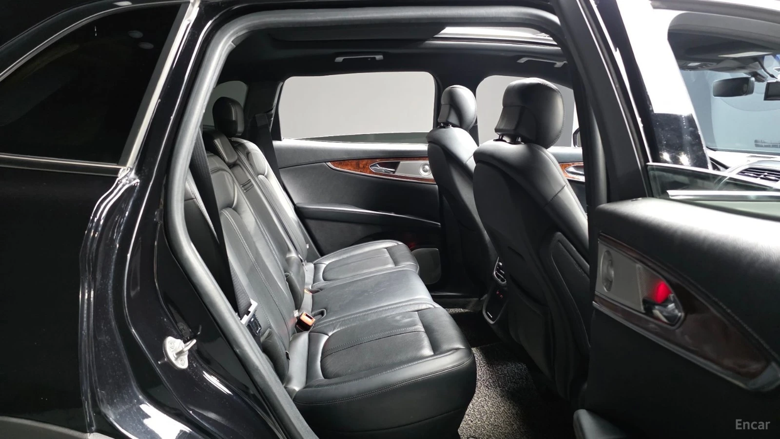 Lincoln Aviator Nautilus* 2.7T* AWD* ПОДГРЕВ* ОБДУХВАНЕ* ПАНО* FUL, снимка 11 - Автомобили и джипове - 55623921