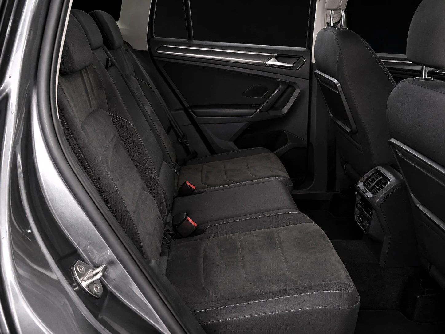 VW Tiguan BiTDI 240 к.с.| R-LINE| 4MOTION| DSG| 12м.Гаранция, снимка 9 - Автомобили и джипове - 55922425