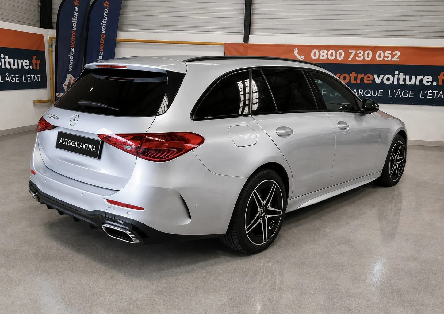 Mercedes-Benz C 300 E AMG LINE PHEV | ГАРАНЦИЯ| 313 к.с | ИСТОРИЯ , снимка 2 - Автомобили и джипове - 55922425