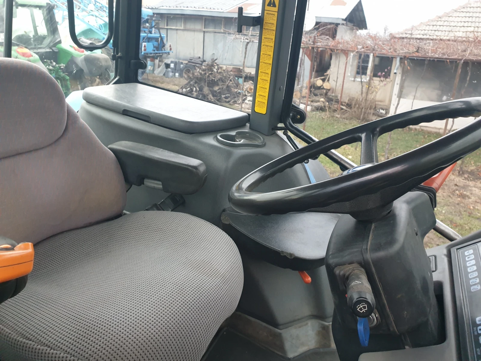 Трактор New Holland TM190 , снимка 1