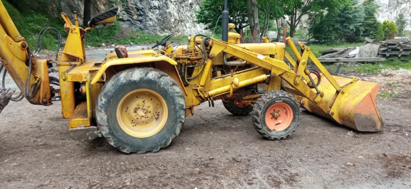 Багер Case CASE 580CK, снимка 4 - Индустриална техника - 53579394