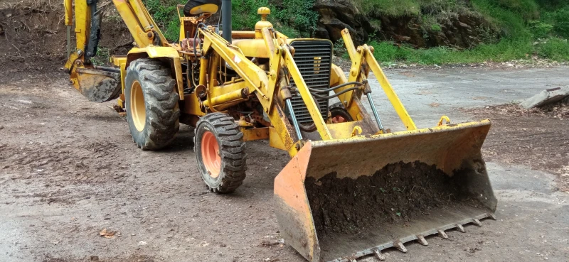 Багер Case CASE 580CK, снимка 5 - Индустриална техника - 53579394