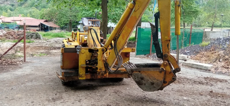 Багер Case CASE 580CK, снимка 3 - Индустриална техника - 53579394