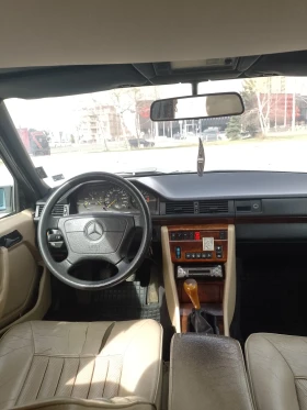 Mercedes-Benz E 200 124, снимка 6