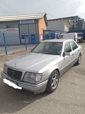 Mercedes-Benz E 200 124, снимка 2