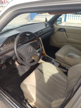 Mercedes-Benz E 200 124, снимка 7