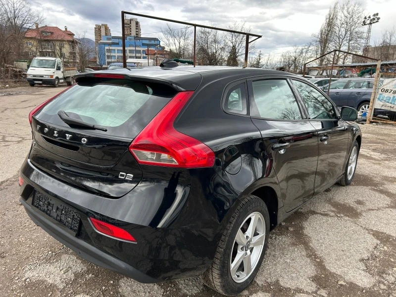 Volvo V40 2.0 D, снимка 6 - Автомобили и джипове - 43828624