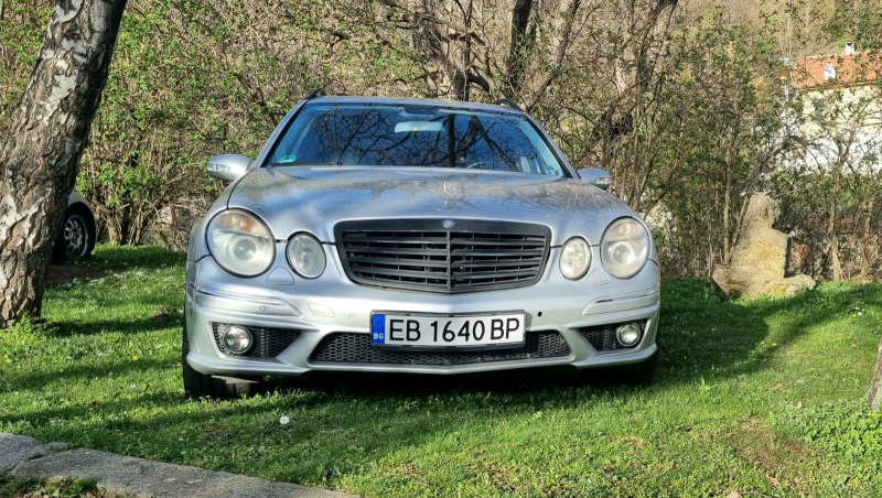 Mercedes-Benz E 320 3.2 бензин, снимка 2 - Автомобили и джипове - 46304892
