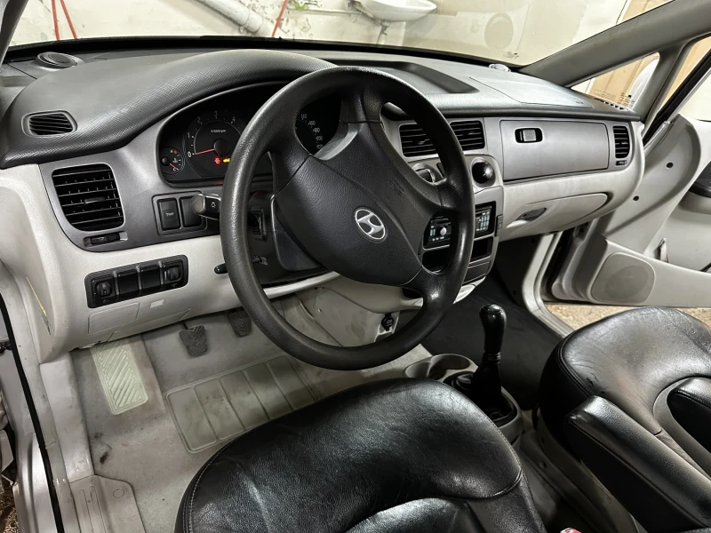 Hyundai Trajet 2.0 CRDi, снимка 7 - Автомобили и джипове - 47384698