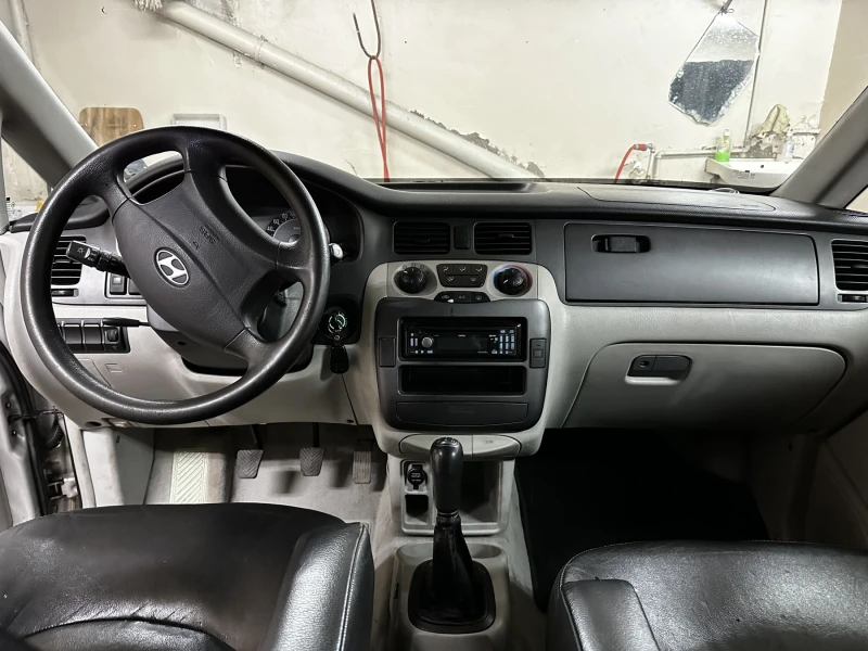 Hyundai Trajet 2.0 CRDi, снимка 4 - Автомобили и джипове - 47384698