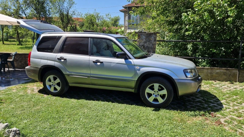 Subaru Forester 2.0 125кс, снимка 1 - Автомобили и джипове - 47285108