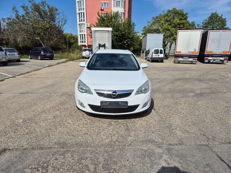 Opel Astra 1.4ti-Газ-Италия, снимка 1 - Автомобили и джипове - 47549260