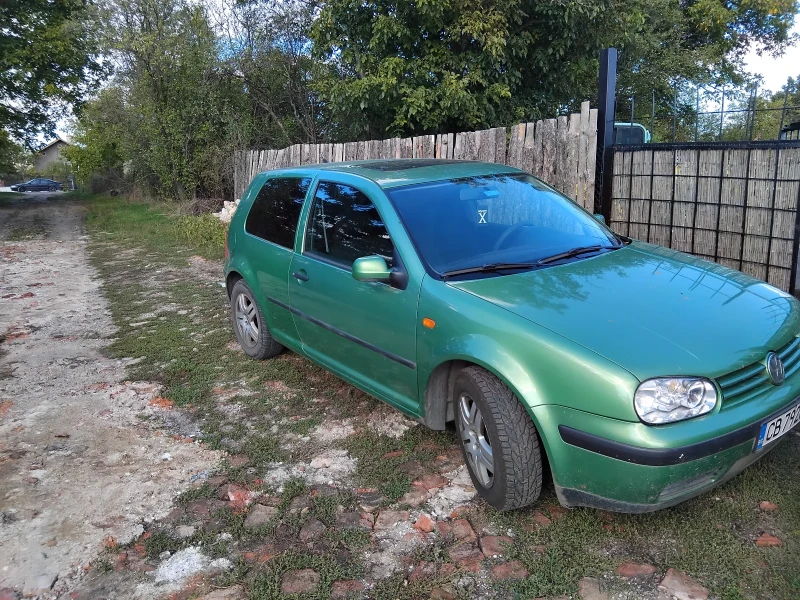 VW Golf, снимка 1 - Автомобили и джипове - 47581408