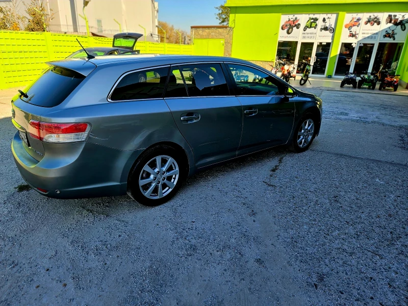 Toyota Avensis, снимка 6 - Автомобили и джипове - 48215978