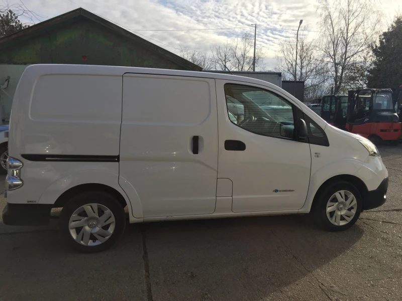 Nissan e-NV200, снимка 10 - Автомобили и джипове - 48112743