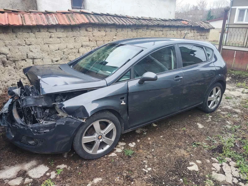 Seat Leon, снимка 1 - Автомобили и джипове - 48130423