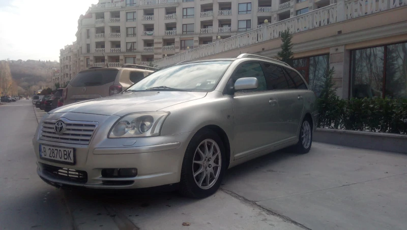 Toyota Avensis 2.0 , снимка 1 - Автомобили и джипове - 48196391