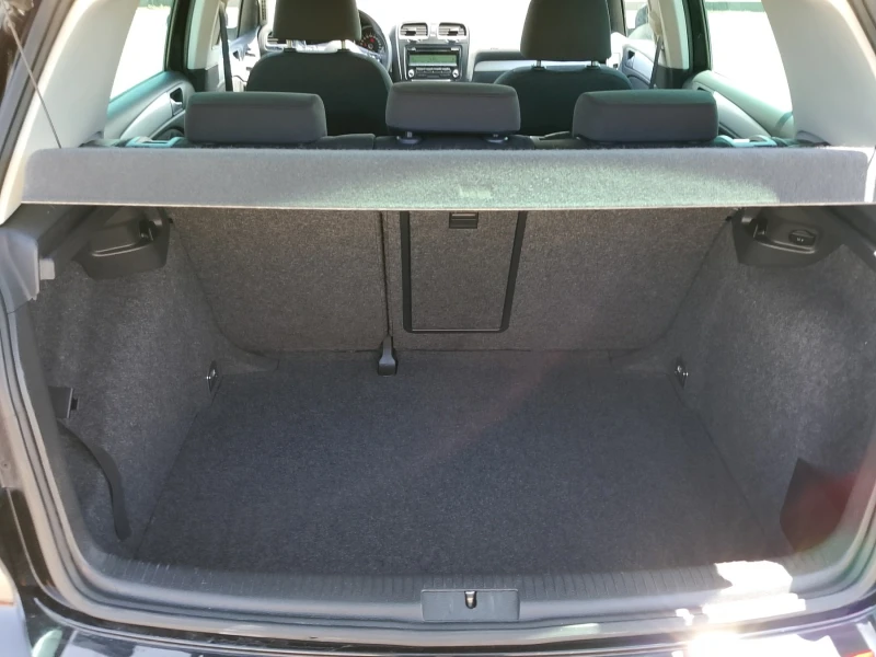 VW Golf 2.0 TDI, снимка 9 - Автомобили и джипове - 51771779