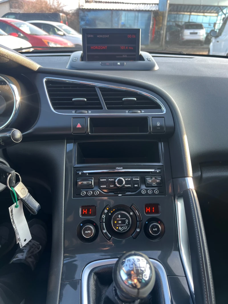 Peugeot 3008 1.6HDI, снимка 11 - Автомобили и джипове - 52889686