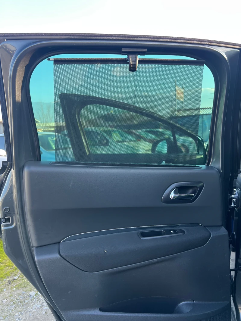Peugeot 3008 1.6HDI, снимка 15 - Автомобили и джипове - 52889686