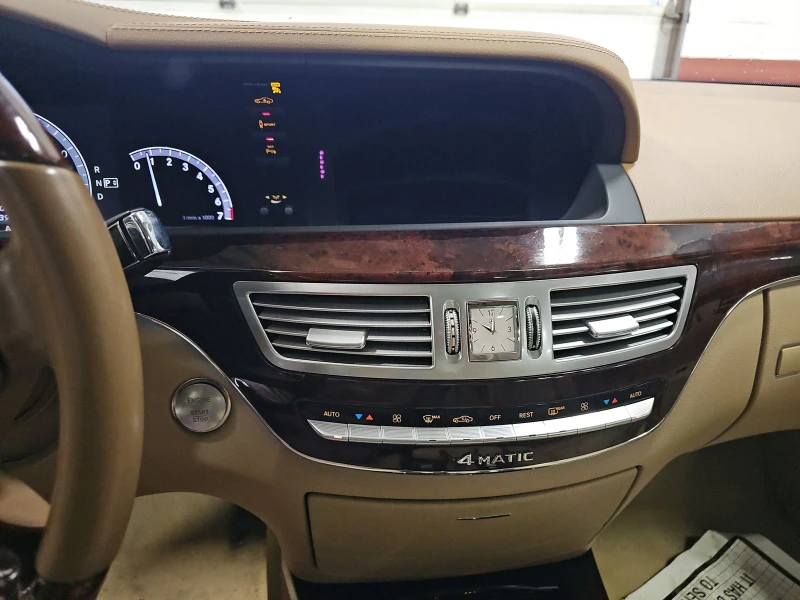 Mercedes-Benz S 550 4MATIC* Led* Keyless* Ambient* Maсаж* Обдухване* , снимка 9 - Автомобили и джипове - 52997054