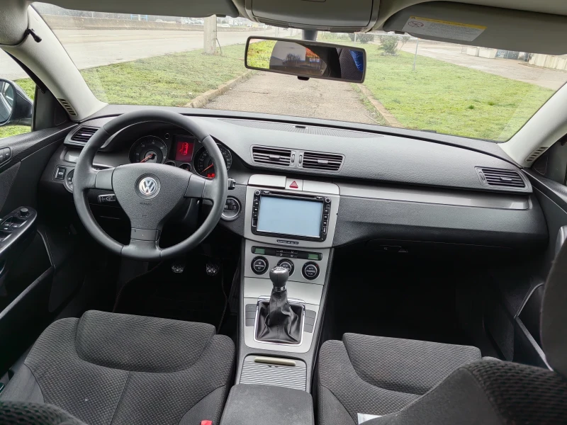 VW Passat 1.9tdi 105ps Navi, снимка 11 - Автомобили и джипове - 53013909