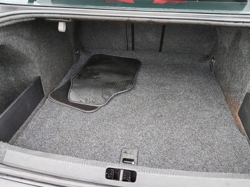 VW Passat 1.9tdi 105ps Navi, снимка 15 - Автомобили и джипове - 53013909