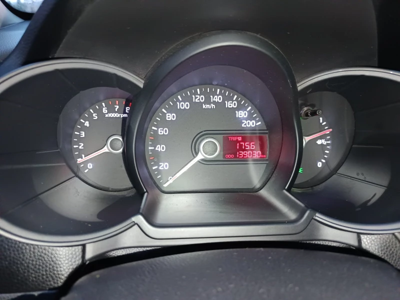 Kia Picanto 1.0, снимка 9 - Автомобили и джипове - 53212917