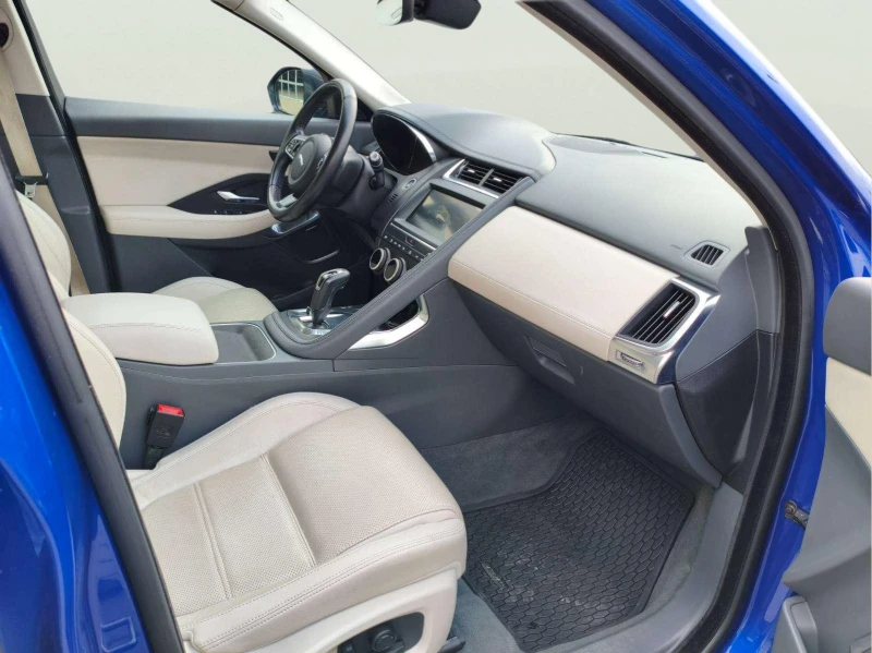 Jaguar E-pace 2.0, снимка 9 - Автомобили и джипове - 53471690