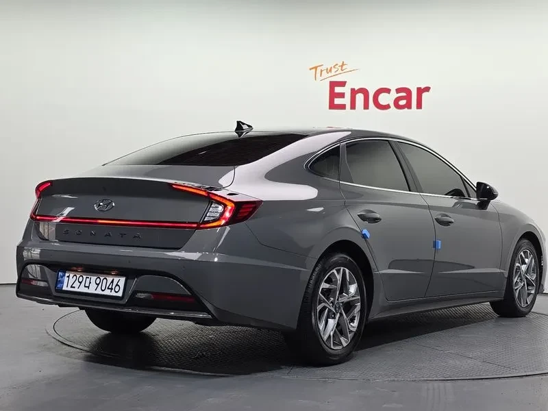 Hyundai Sonata 2.0 Premium Family, снимка 2 - Автомобили и джипове - 55784957