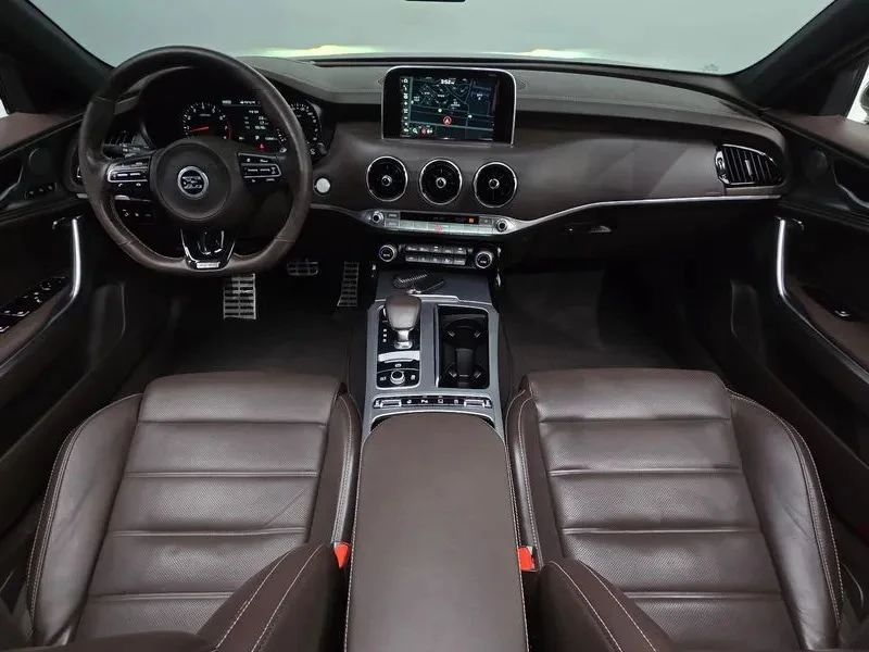 Kia Stinger, снимка 7 - Автомобили и джипове - 56689211