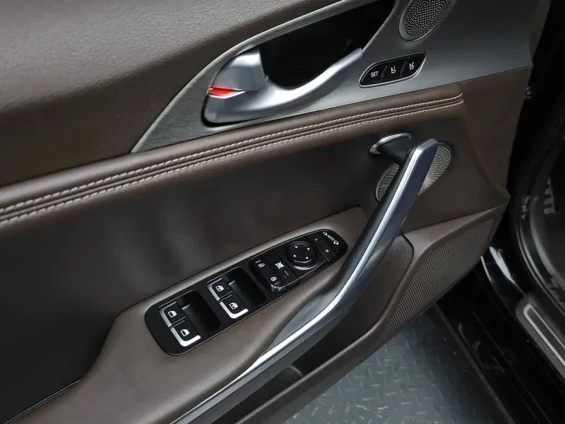 Kia Stinger, снимка 17 - Автомобили и джипове - 56689211
