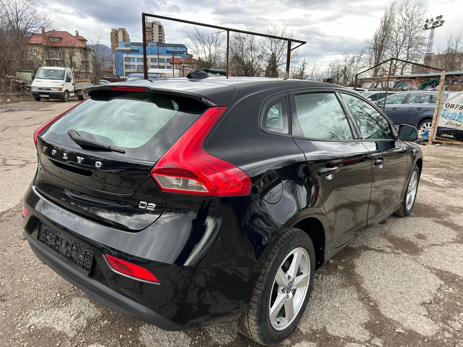 Volvo V40 2.0 D - изображение 6