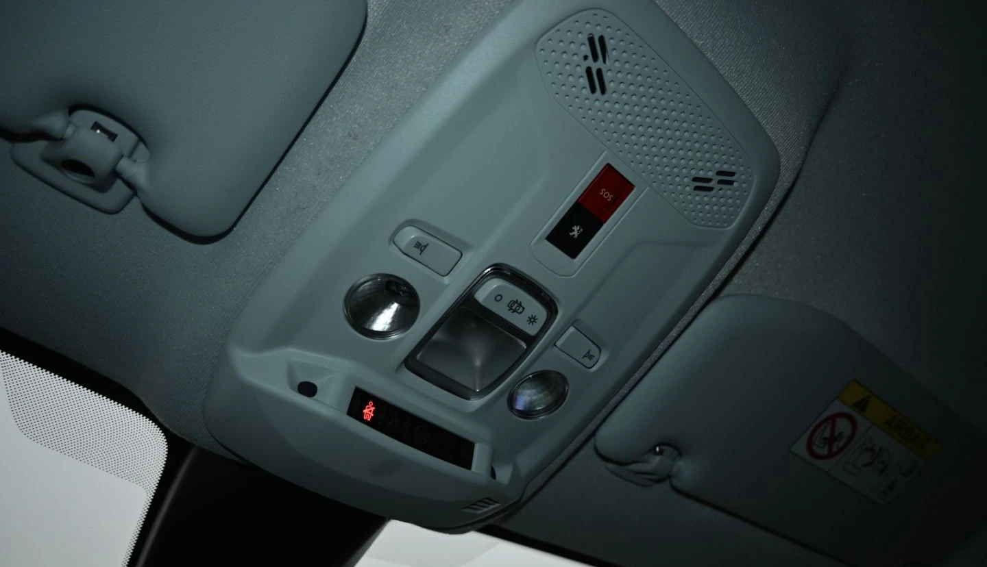 Peugeot 208 E-ACTIVE/136HP/PDC/DAB/ECO-LED/TEMPOMAT/334v | Mobile.bg   16